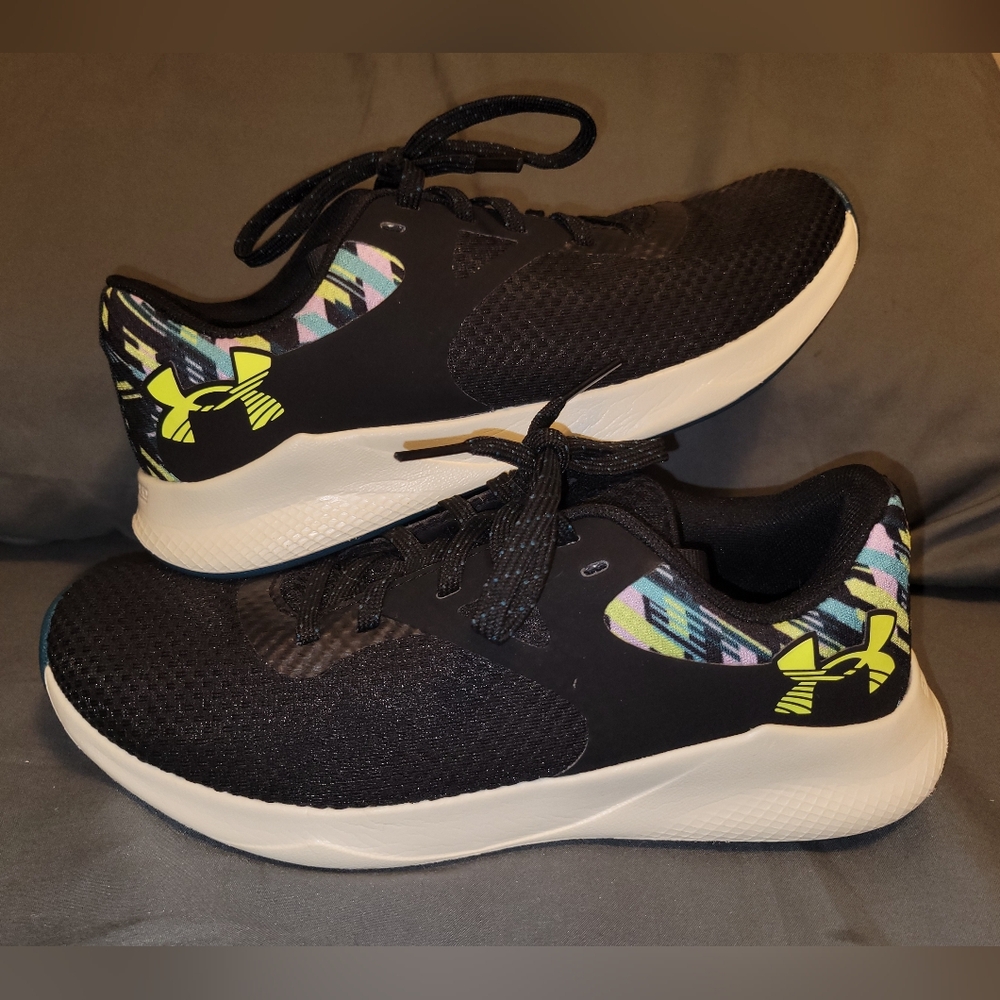 Under Armour Charged Aurora 2 Size 8